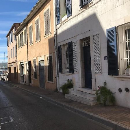 Studios Du Marin Sur Port De Ла-Сьота Экстерьер фото